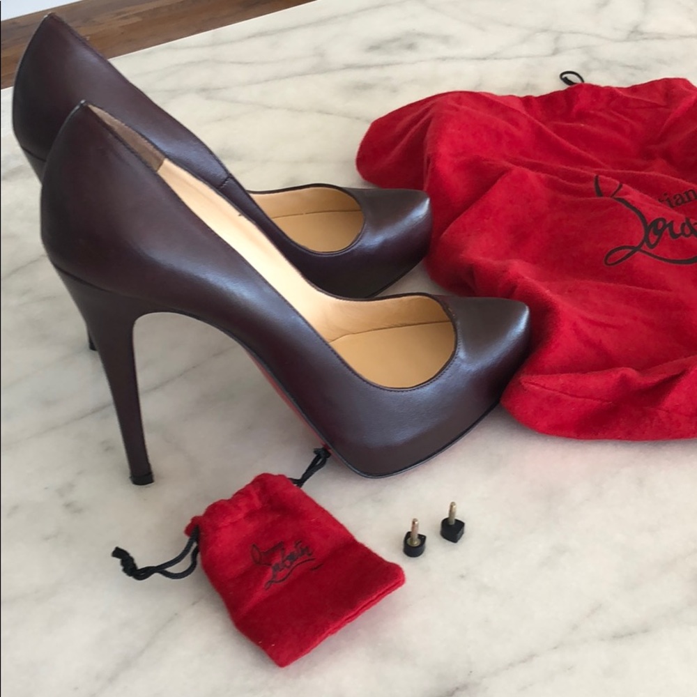 Louboutin classic leather heel size 39 1/2